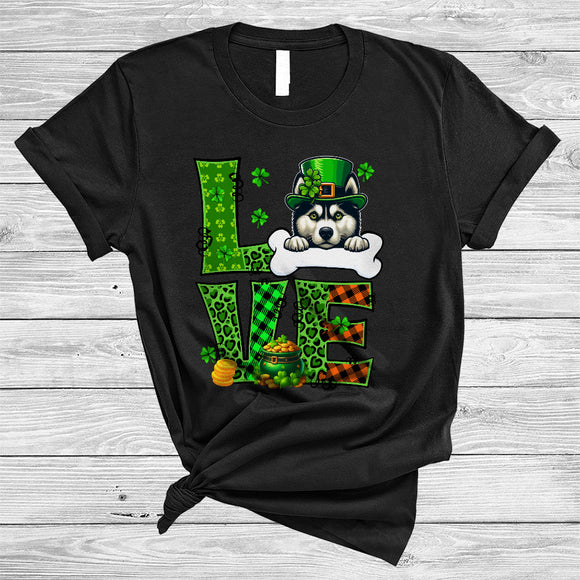 MacnyStore - LOVE, Amazing St. Patrick's Day Husky Leprechaun, Irish Plaid Shamrock Husky Play Bones T-Shirt