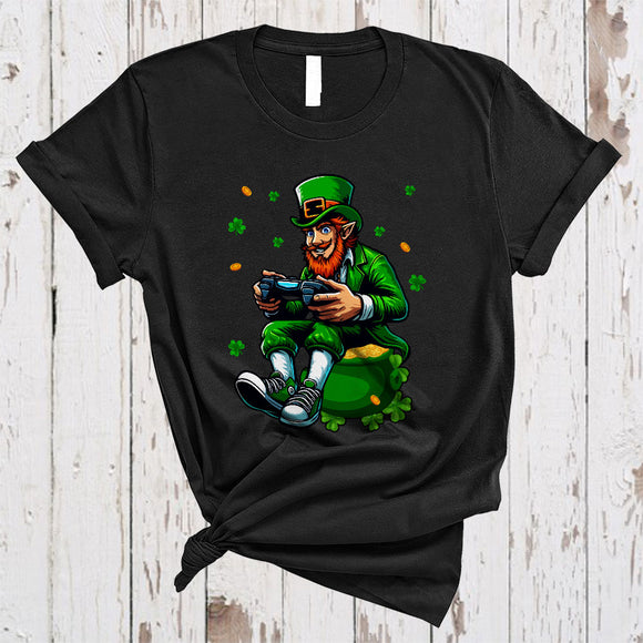MacnyStore - Leprechaun Gaming, Joyful St. Patrick's Day Video Game Gamer Group, Lucky Shamrock T-Shirt
