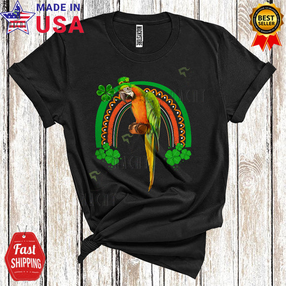 MacnyStore - Leprechaun Macaw With Shamrock Rainbow Cute Happy St. Patrick's Day Bird Animal Lover T-Shirt