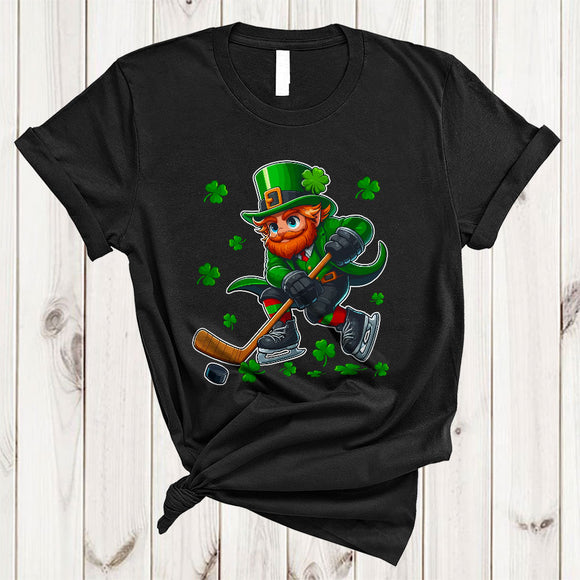 MacnyStore - Leprechaun Playing Hockey, Lovely St. Patrick's Day Hockey Shamrocks, Matching Sport Player Team T-Shirt