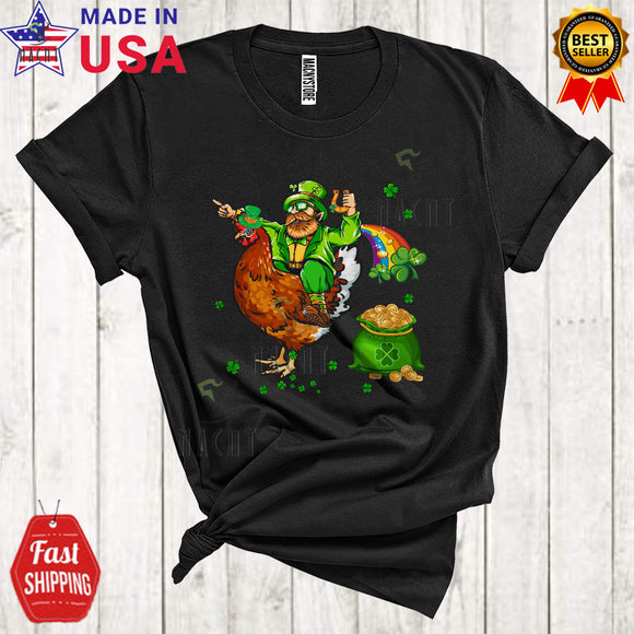 MacnyStore - Leprechaun Riding Chicken Cute Cool St. Patrick's Day Rainbow Shamrocks Farmer Lover T-Shirt