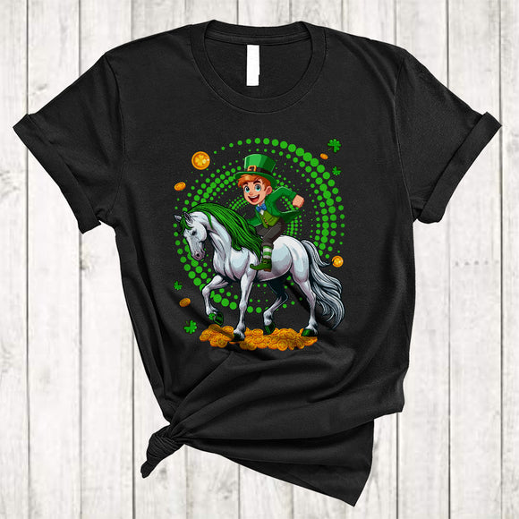 MacnyStore - Leprechaun Riding Horse, Adorable St. Patrick's Day Leprechaun Horse, Shamrock Animal Lover T-Shirt