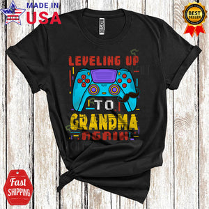 MacnyStore - Leveling Up To Grandma Again Cool Happy Mother's Day Pregnancy Gamer Gaming T-Shirt