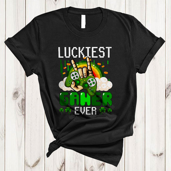 MacnyStore - Luckiest Gamer Ever, Cheerful St. Patrick's Day Green Video Game Controller, Gamer Lucky Rainbow T-Shirt