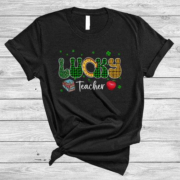 MacnyStore - Lucky Teacher Crew, Amazing St. Patrick's Day Leopard Plaid Horseshoes, Irish Family Group T-Shirt