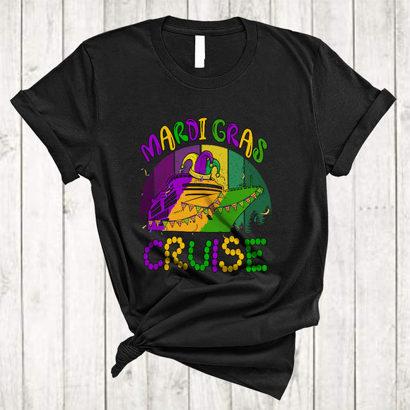 MacnyStore - Mardi Gras Cruise, Amazing Mardi Gras Retro Jester Hat Cruise Ship, Captain Boat Family Parade T-Shirt