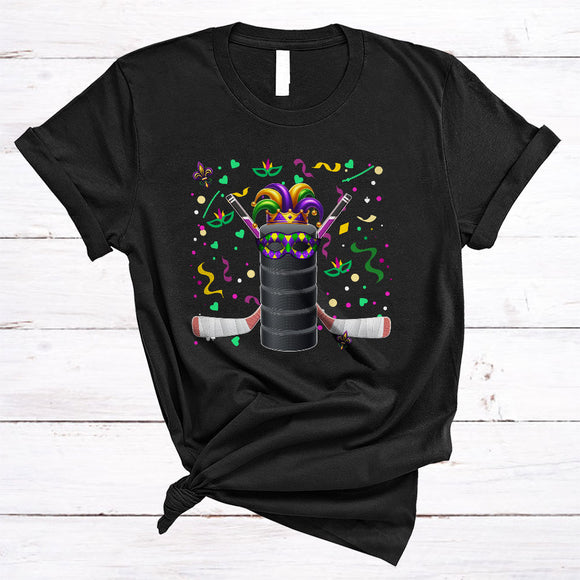 MacnyStore - Mardi Gras Hockey Wearing Mask Beads, Joyful Mardi Gras Carnival Parade, Sport Player Group T-Shirt