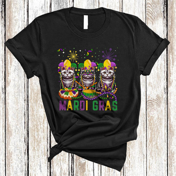 MacnyStore - Mardi Gras, Amazing Mardi Gras Three American Shorthair Cat Lover, Beads King Cake Parades Group T-Shirt
