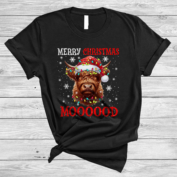 MacnyStore - Merry Christmas Moooood, Humorous Cool Christmas Lights Santa Highland Cow, Farm Animal T-Shirt