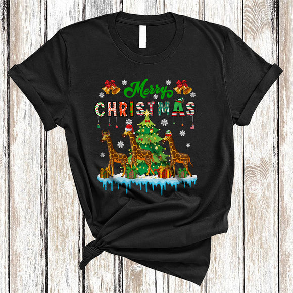 MacnyStore - Merry Christmas, Joyful Three ELF Santa Reindeer Giraffes Lover, Matching X-mas Snow Animal T-Shirt
