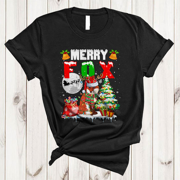MacnyStore - Merry Fox, Adorable Cute Christmas Santa Reindeer Fox Snow Around, X-mas Tree Wild Animal T-Shirt