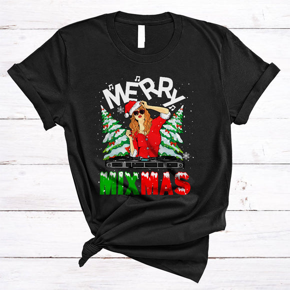 MacnyStore - Merry Mixmas, Joyful Humorous Christmas Women Santa DJ Dancer, Snow Around X-mas Tree T-Shirt