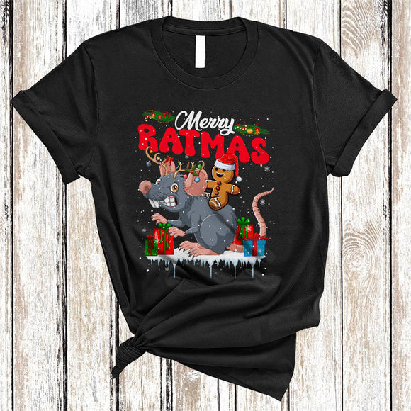 MacnyStore - Merry Ratmas, Lovely Cheerful Christmas Lights Gingerbread Riding Rat Animal Lover, X-mas Family Group T-Shirt