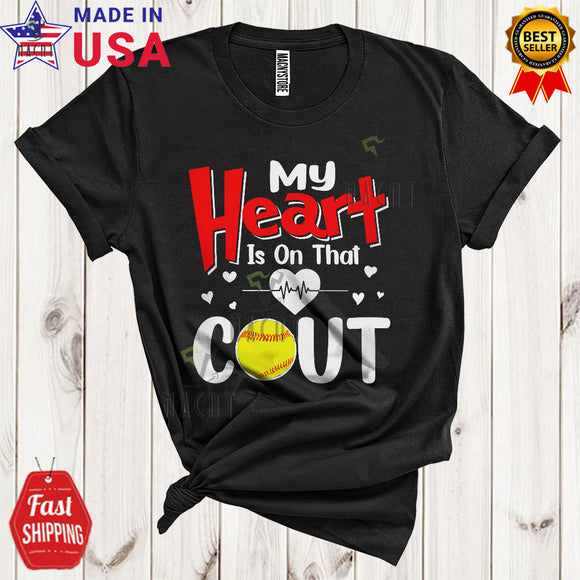 MacnyStore - My Heart Is On That Court Cool Cute Softball Playing Player Matching Mom Dad Family Lover T-Shirt