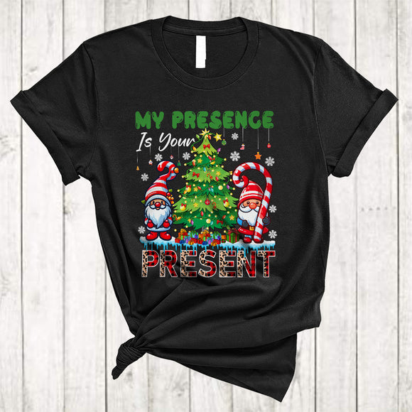 MacnyStore - My Presence Is Your Present, Adorable Christmas Tree Santa Gnomes Lover, X-mas Animal Family T-Shirt