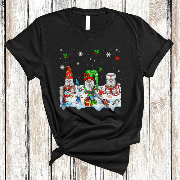 MacnyStore - Nurse Tools, Cute Nurse Three X-mas Gnomes, Christmas Snowman Snow Around T-Shirt