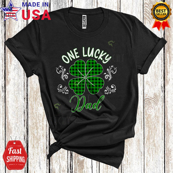 MacnyStore - One Lucky Dad Cute Happy St. Patrick's Day Family Group Green Plaid Shamrock Shape Lover T-Shirt