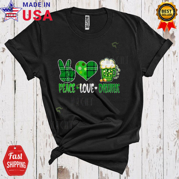 MacnyStore - Peace Love Drunk Cool Funny St. Patrick's Day Green Plaid Peace Hand Sign Heart Shape Beer Drinking T-Shirt