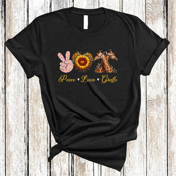 MacnyStore - Peace Love Giraffe, Amazing Cute Peace Hand Sign Heart Shape Sunflower, Giraffe Animal Lover T-Shirt