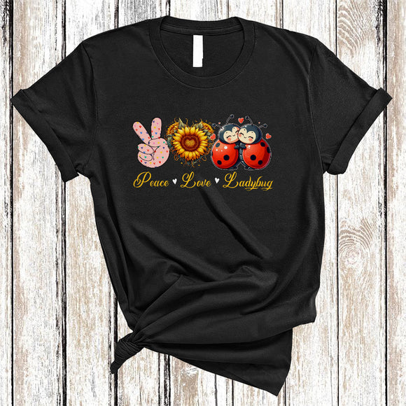 MacnyStore - Peace Love Ladybug, Amazing Cute Peace Hand Sign Heart Shape Sunflower, Animal Lover T-Shirt