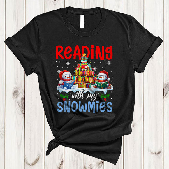 MacnyStore - Reading With My Snowmies, Amazing Christmas Snowman Books X-mas Tree, Librarian Teacher T-Shirt