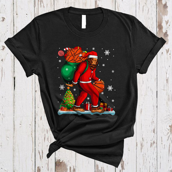 MacnyStore - Santa Bigfoot Playing Basketball Cool Merry Christmas Xmas Sport Bigfoot Basketball Player Team T-Shirt