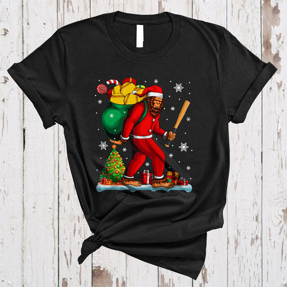 MacnyStore - Santa Bigfoot Playing Softball Cool Merry Christmas Xmas Sport Bigfoot Softball Player Team T-Shirt