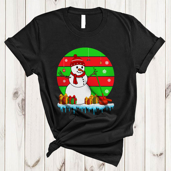 MacnyStore - Santa Ice Hockey Snowman Cute Retro Christmas Snow Matching Sport Team Ice Hockey Player T-Shirt