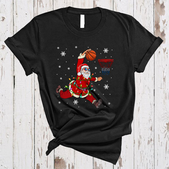 MacnyStore - Santa Playing Basketball, Cool Proud Christmas Sport Player Team, X-mas Lights Snow Around T-Shirt