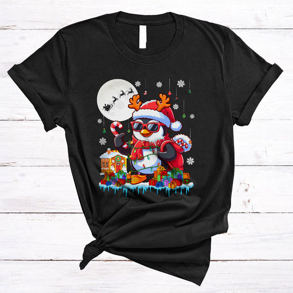 MacnyStore - Santa Reindeer Penguin, Adorable X-mas Penguin Lover, Matching Christmas Bird Animal T-Shirt