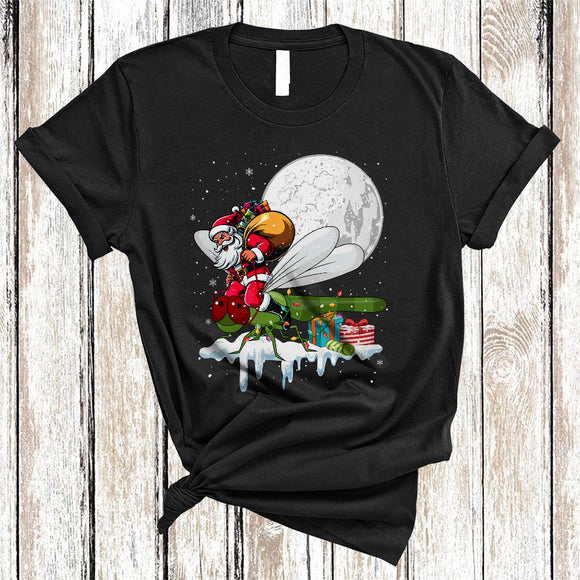 MacnyStore - Santa Riding Dragonfly Reindeer, Humorous Christmas Santa Dragonfly, X-mas Lights Animal Lover T-Shirt