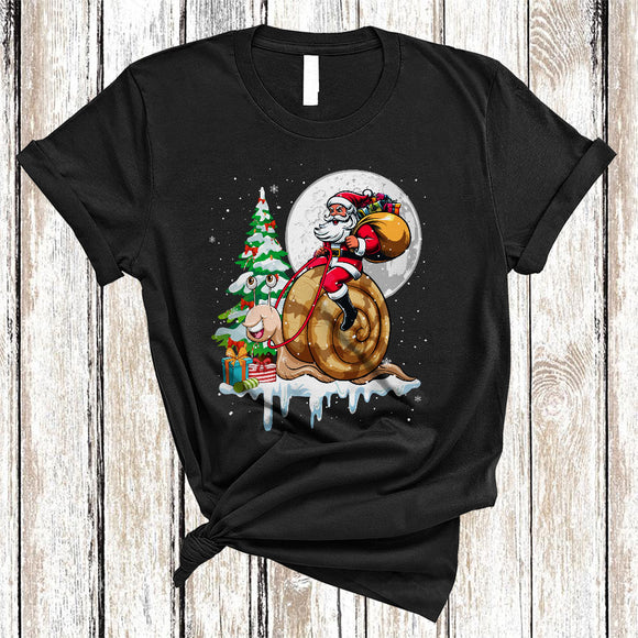 MacnyStore - Santa Riding Snail Reindeer, Humorous Christmas Santa Snail, X-mas Lights Animal Lover T-Shirt