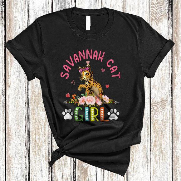 MacnyStore - Savannah Cat Girl, Amazing Floral Kitten Lover Hearts Flowers, Matching Girls Women Family T-Shirt