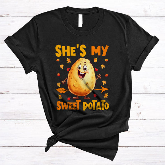 MacnyStore - She's My Sweet Potato Happy Thanksgiving Fall Leaf Funny Potato Matching Couple Lover T-Shirt