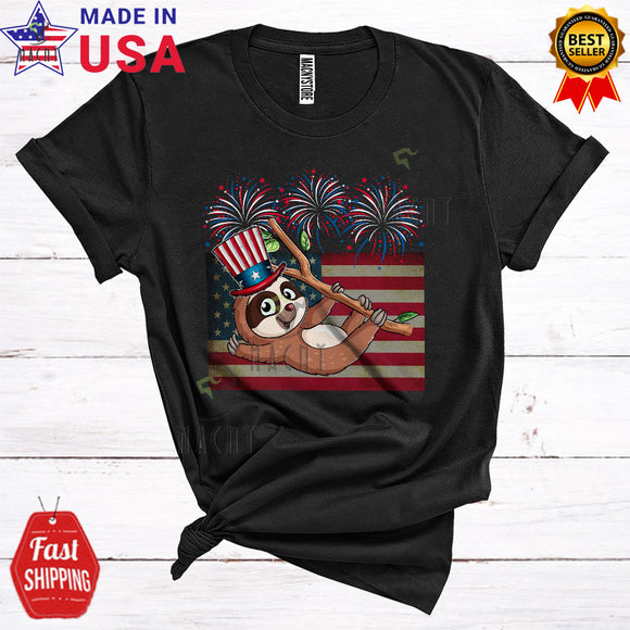 MacnyStore - Sloth With Vintage American Flag Cool Funny 4th Of July Fireworks Wild Animal Lover T-Shirt