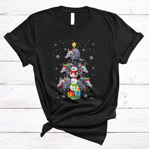 MacnyStore - Snowman And Armadillo As Christmas Tree, Cheerful X-mas Lights Tree Snow, X-mas Animal Lover T-Shirt