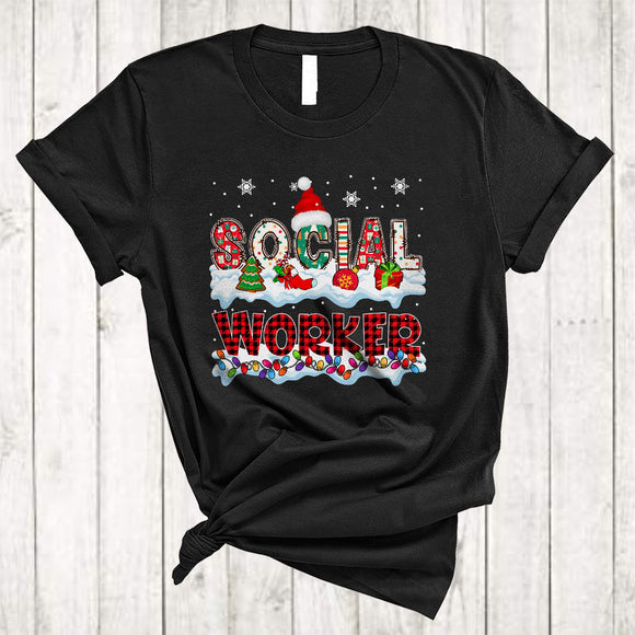 MacnyStore - Social Worker, Amazing Christmas Lights Santa Social Worker Lover, Snow Around X-mas Group T-Shirt