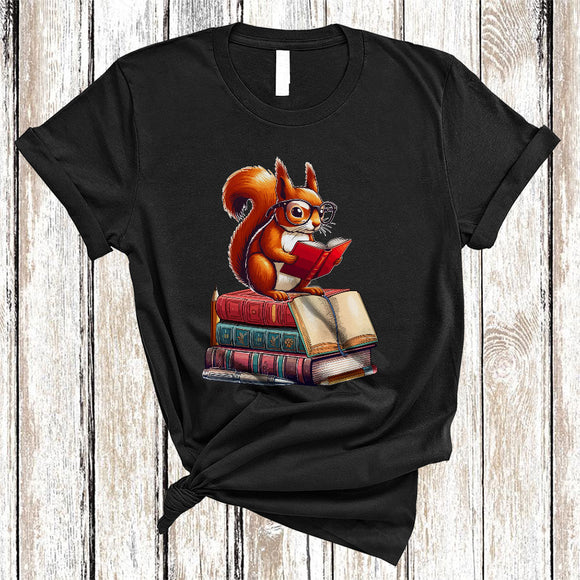 MacnyStore - Squirrel Reading Book, Adorable Animal Lover, Book Nerd Readers Reading Librarian Group T-Shirt
