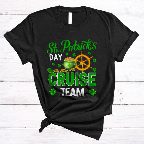 MacnyStore - St. Patrick's Day Cruise Team, Awesome Shamrock Cruise Ship Lover, Pot Of Gold Family Group T-Shirt