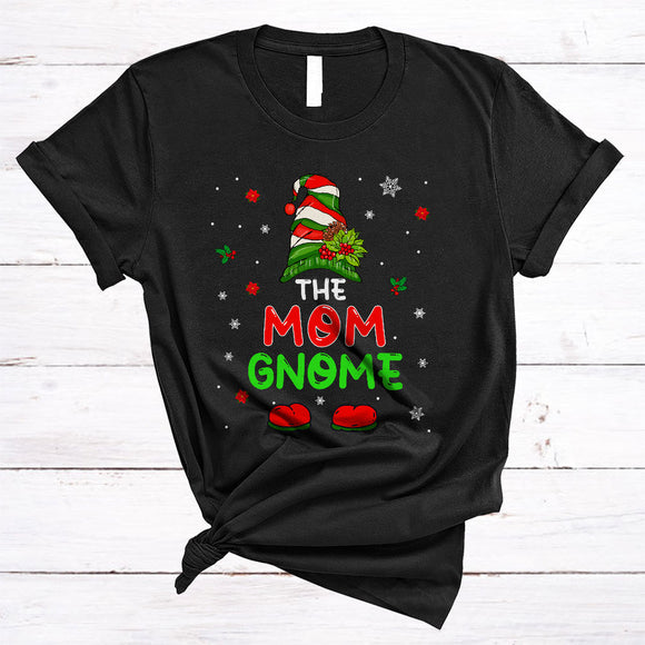 MacnyStore - The Mom Gnome Cute Christmas Matching Xmas Pajama Family Group Gnome Lover T-Shirt