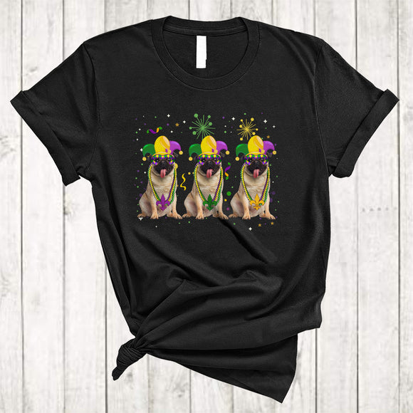 MacnyStore - Three Adorable Pug Wearing Jester Hat Beads, Cool Mardi Gras Costume, Parades Group T-Shirt