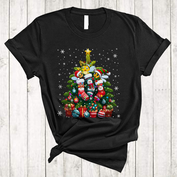 MacnyStore - Three Bees In Socks On Christmas Tree, Lovely Merry X-mas Lights Bee Lover, Snow Around T-Shirt