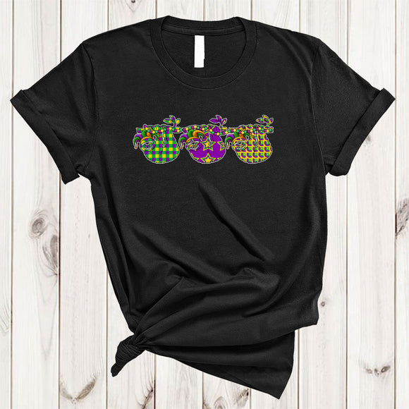 MacnyStore - Three Mardi Gras Sloth With Beads, Awesome Cute Sloth Wearing Jester Hat, Parade Group T-Shirt