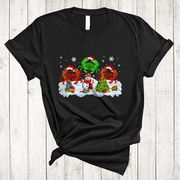 MacnyStore - Three Santa Crabs With Snowman, Colorful Christmas Lights Crab Sea Animal, X-mas Group T-Shirt