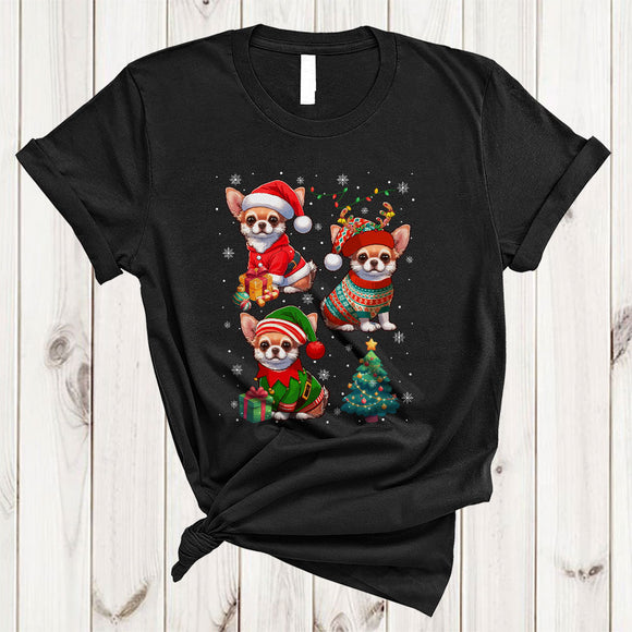 MacnyStore - Three Santa Reindeer ELF Chihuahua In Pajamas, Adorable Christmas Puppy, X-mas Tree Snow T-Shirt