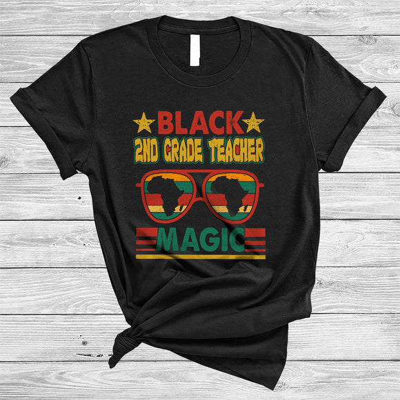 MacnyStore - Vintage Black 2nd Grade Teacher Magic, Awesome Teacher African Shape Sunglasses, Family Afro Pride T-Shirt