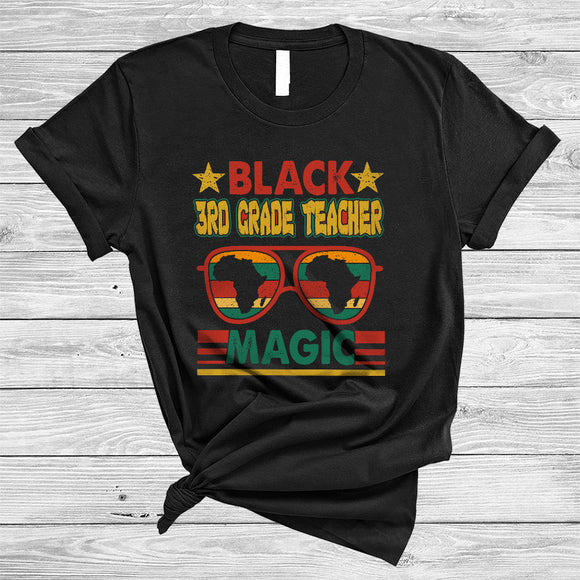 MacnyStore - Vintage Black 3rd Grade Teacher Magic, Awesome Teacher African Shape Sunglasses, Family Afro Pride T-Shirt