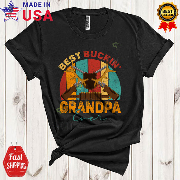 MacnyStore - Vintage Retro Best Buckin' Grandpa Ever Cool Funny Father's Day Matching Family Group Hunting Hunter T-Shirt