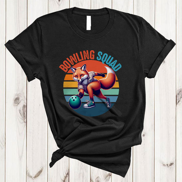 MacnyStore - Vintage Retro Bowling Squad, Humorous Fox Playing Bowling Player Team, Matching Group T-Shirt