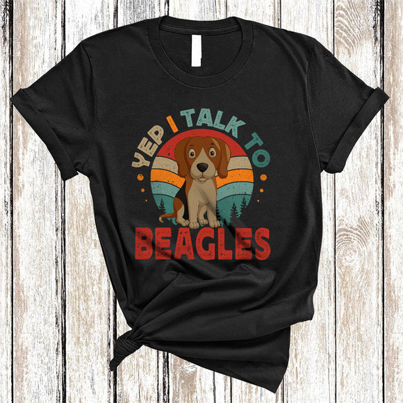 MacnyStore - Vintage Retro I Talk To Beagles, Adorable Animal Owner Lover, Matching Family Group T-Shirt